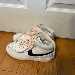 Nike Court Vision Mid Sneaker